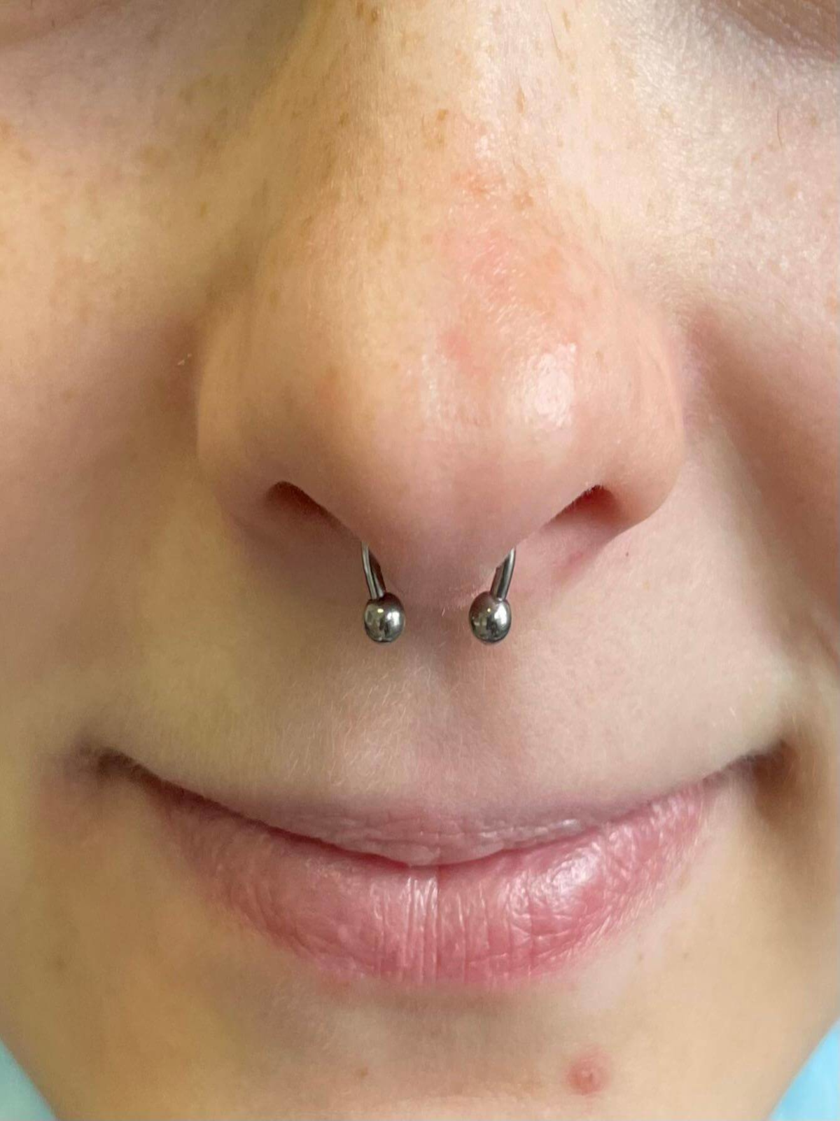 Piercing Raisdorf 8--