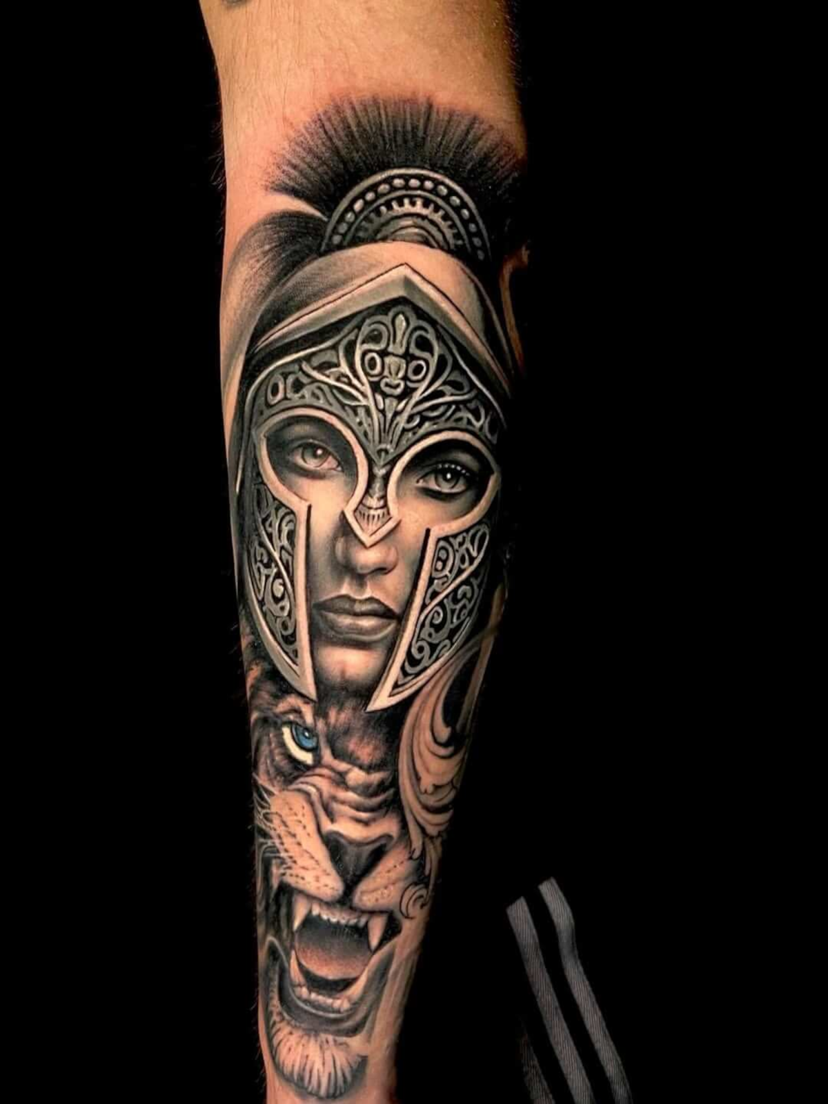 Tattoo Plön Tättowierer P---